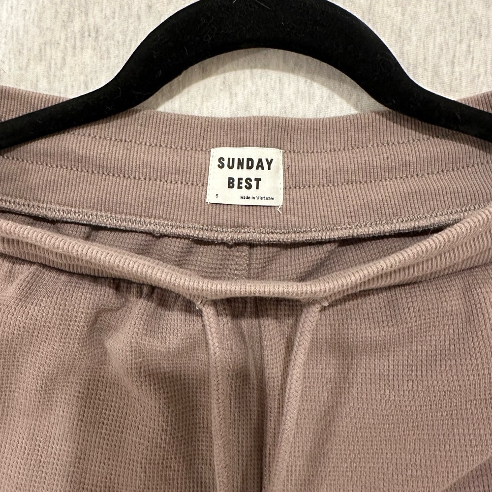 Aritzia Sunday Best Sweatpants